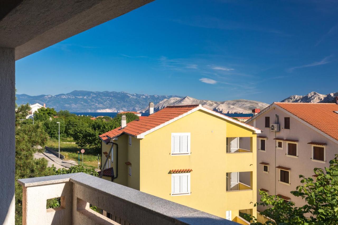 Apartment Glorija With Balcony Башка Екстер'єр фото